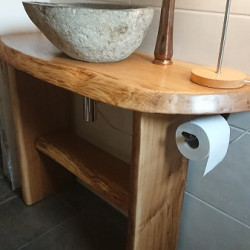 Kundenprojekt: Waschtisch-Eigenbau aus Eiche geölt mit modellierter Baumkante!